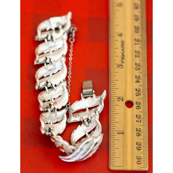 Vintage Silver Tone Leaves Bracelet by Coro, 7 Inches - O28 - Picture 3 of 3